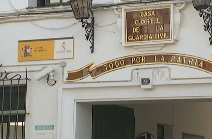 Fachada del cuartel de la Guardia Civil de Zafra.