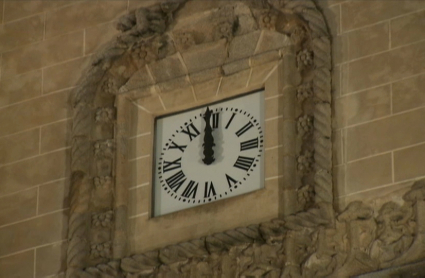 Inicio del toque de queda. Catedral de Badajoz