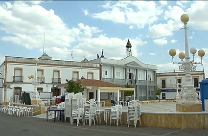 Imagen de la plaza de España de Alconchel 