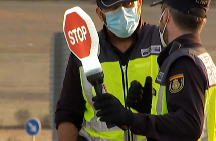 Control de la policía nacional en la entrada de Cáceres