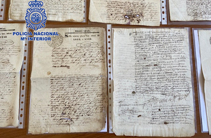 Imágenes de los manuscritos intervenidos por la Policía