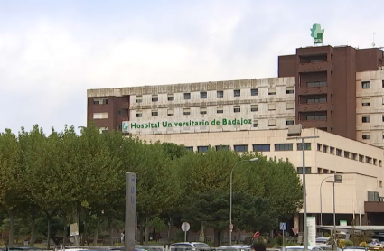 Fachada del Hospital Universitario de Badajoz 