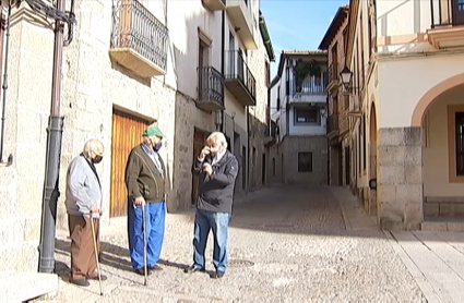 Reunión de personas en Acebo