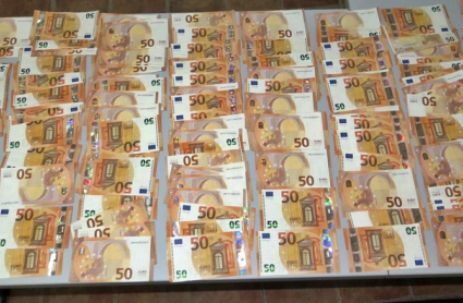 Dinero intervenido por la Guardia Civil