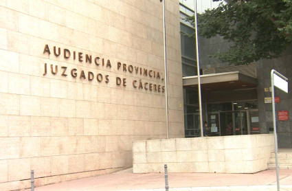 El Juzgado de lo Penal nº 1 de Cáceres ha llevado el caso. Fachada exterior de la Audiencia Provincial de Cáceres y de los juzgados cacereños.