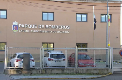 Fachada del Servicio Municipal de Bomberos en Badajoz 