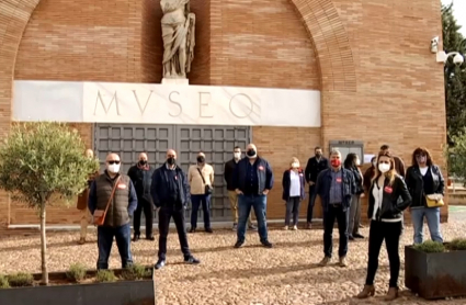 Trabajadores del MNRA de huelga a las puertas del museo