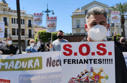 Los feriantes protestan en Mérida porque siguen sin trabajar