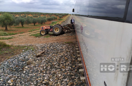 Choque entre el tren y el tractor a la altura de Usagre