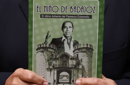 Portada del libro de Francisco Zambrano sobre la trayectoria artística de 'El Niño de Badajoz'.