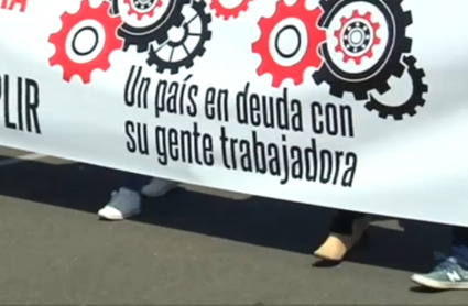 Cabecera de la manifestación por el 'Día del Trabajo' en Mérida