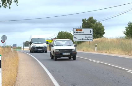 Carretera EX 107 que une Badajoz y Olivenza