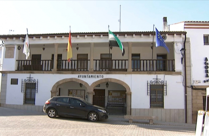 Fachada del Ayuntamiento de Peraleda de la Mata