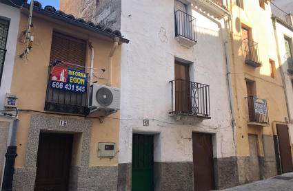 Casa en la calle El Salvador de Plasencia