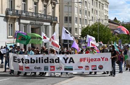 Interinos manifestándose en Madrid