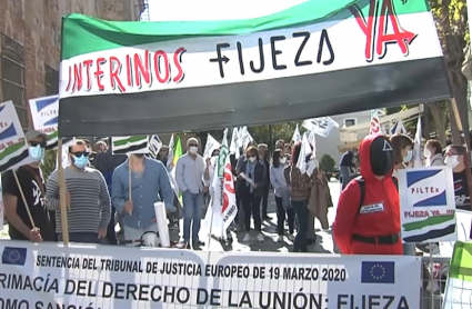 Protesta de interinos realizada en Mérida el 28 de octubre de 2021.