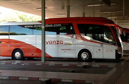 Autobuses de Auto Res en la estación de Mérida.