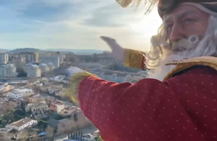 Reyes magos en globo por Cáceres