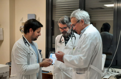 Parte del equipo del Servicio de Cardiología de Badajoz que ha realizado la operación pionera.