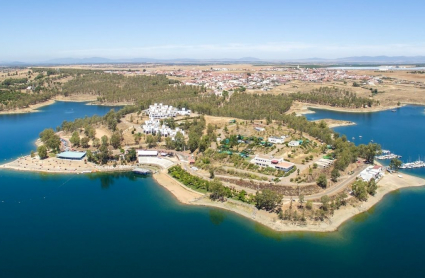 Extremadura pasa de dos a ocho playas con banderas azu