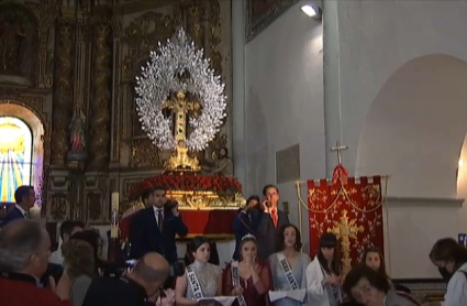 Exposición de la Santa Cruz en la iglesia de Feria