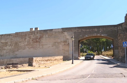 Acceso a la Alcazaba de Badajoz.