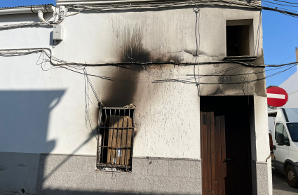 Vivienda incendiada en Villanueva de la Serena