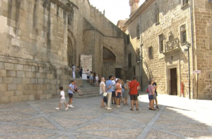 Turistas en Plasencia por Las Edades del Hombre