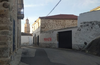 Pintada casa del cura de Almoharín