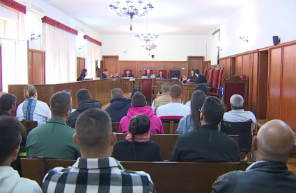 Los 29 acusados hoy en la Audiencia de Badajoz 