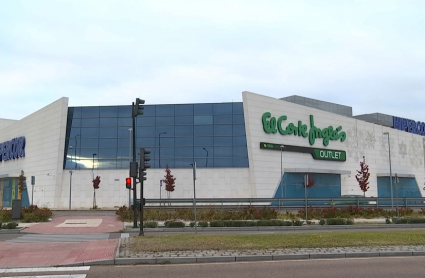 El espacio que hasta ahora ocupaba Hipercor y el outlet de El Corte Inglés en El Faro ahora se dividirá para albergar seis nuevas tiendas.